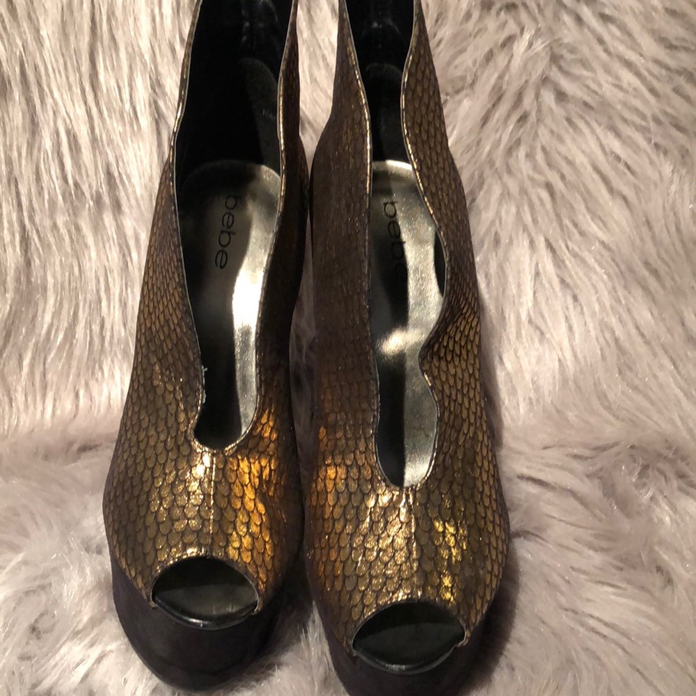 Gold heels